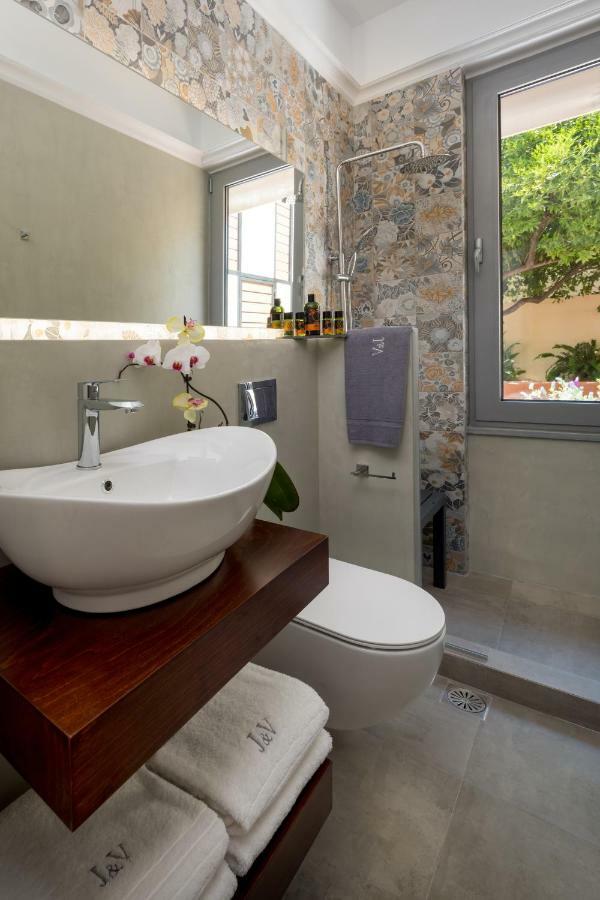 J&V Luxury Suites La Canée Extérieur photo